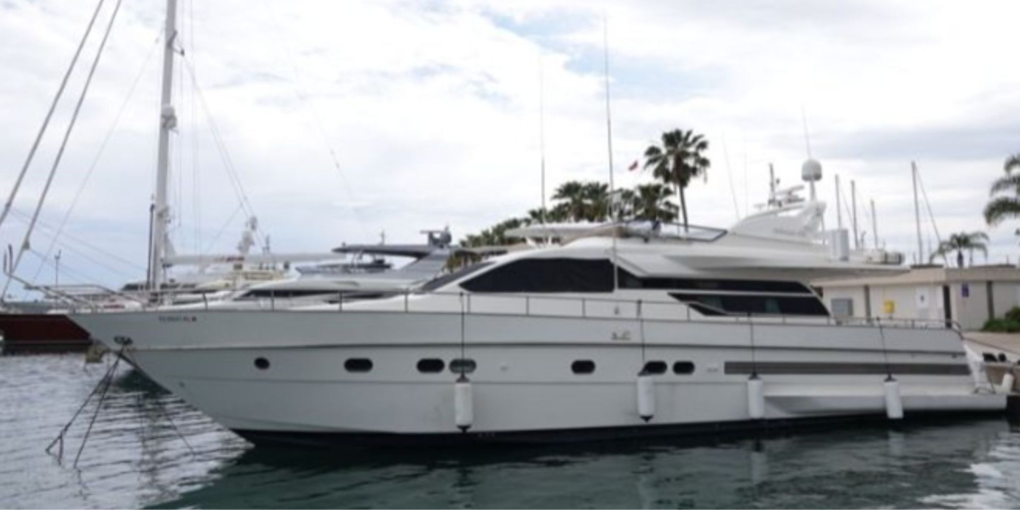 DAN SHOW: New motor yacht available in our sales fleet!