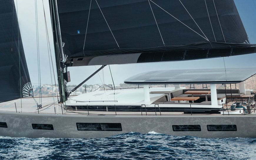 The Y9 built by the YYACHTS shipyard wins the Design & Innovation Award